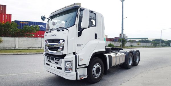 Đầu kéo Isuzu Giga 2 cầu máy 380HP