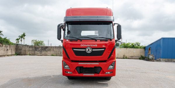 Đầu kéo dongfeng 2 cầu