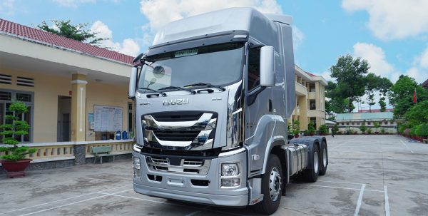 Đầu kéo Isuzu 2 cầu
