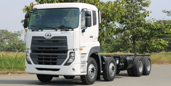 xe tải 4 chân UD