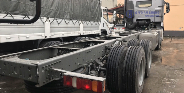 xe tải Howo A7 4 chân